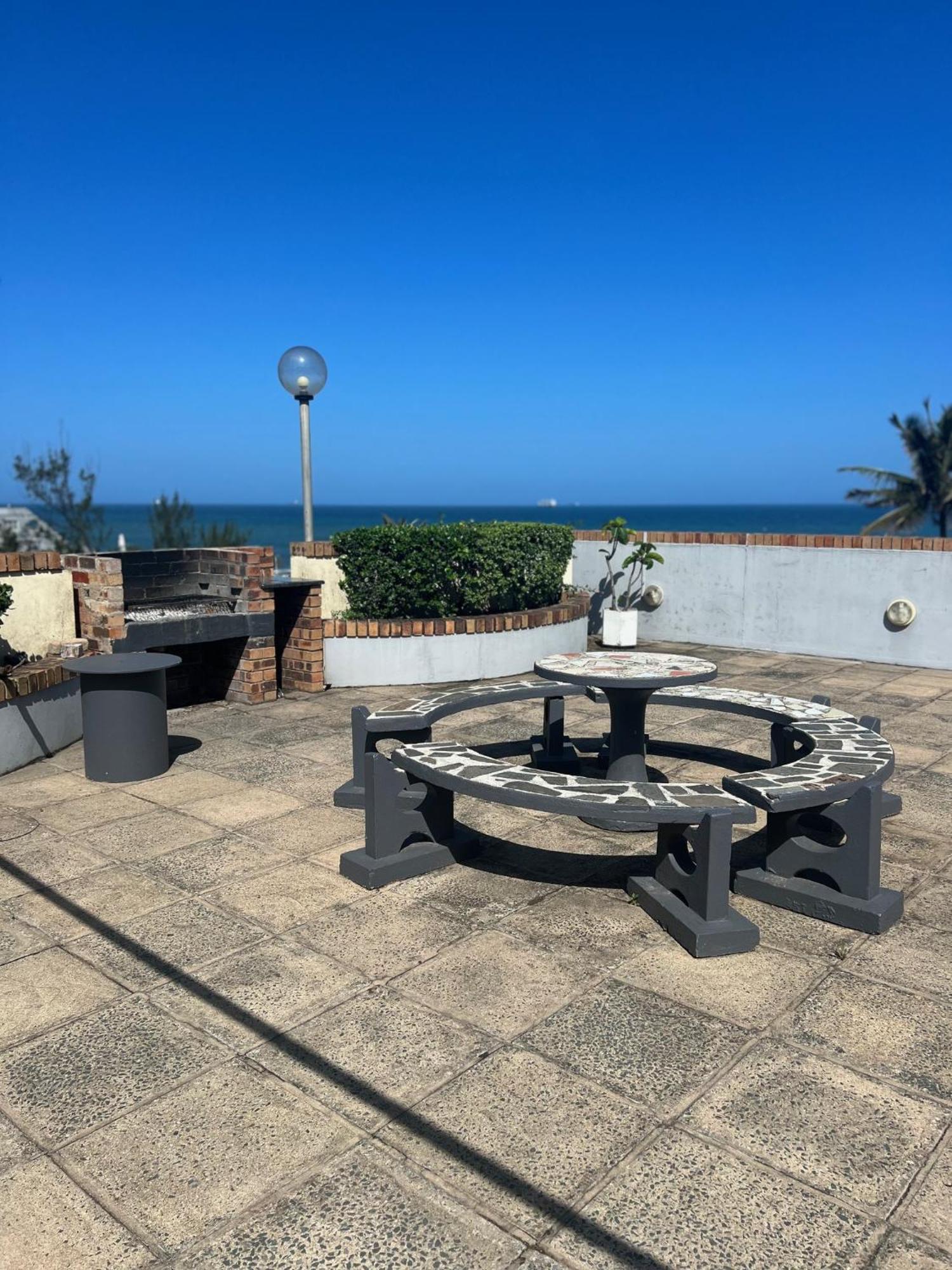 Apartment Beachfront 303